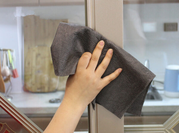 Magic Microfiber Cleaning Cloth for Glass, Windows & Kitchen - Image 7